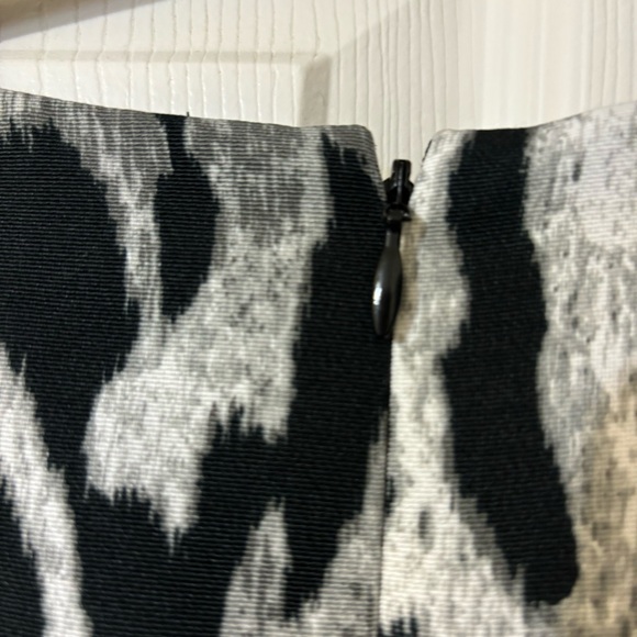 Ann Taylor Animal Print Sheath Dress sz 4 - Picture 7 of 13